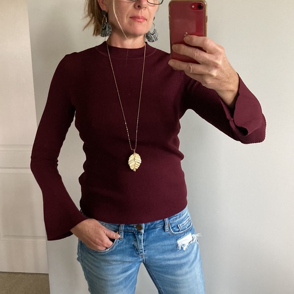Tops - Wine Color Flare Sleeve Ribbed Knit Top
